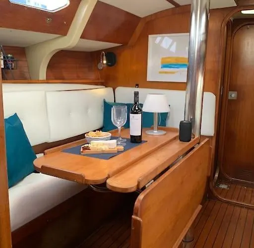 Botel Tiny B Is Waiting For You!