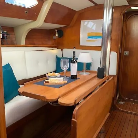 Botel Tiny B Is Waiting For You!